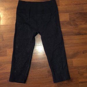 Lululemon navy blue cropped leggings
